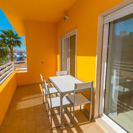 15min Walk To Cabanas Center, Pool, Wifi, Bbq And Air-conditioning *