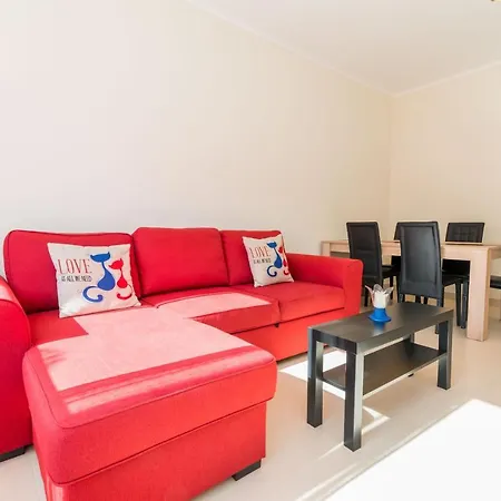 15min Walk To Cabanas Center, Pool, Wifi, Bbq And Air-conditioning Apartment Faro